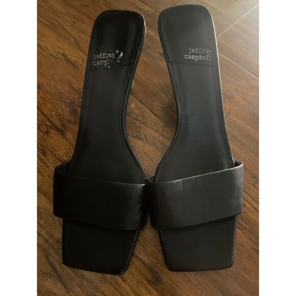 Anthropologie JEFFREY CAMPBELL Black Mule Sandal w Grommets Size 7.5 Slide Shoe - Picture 2 of 7